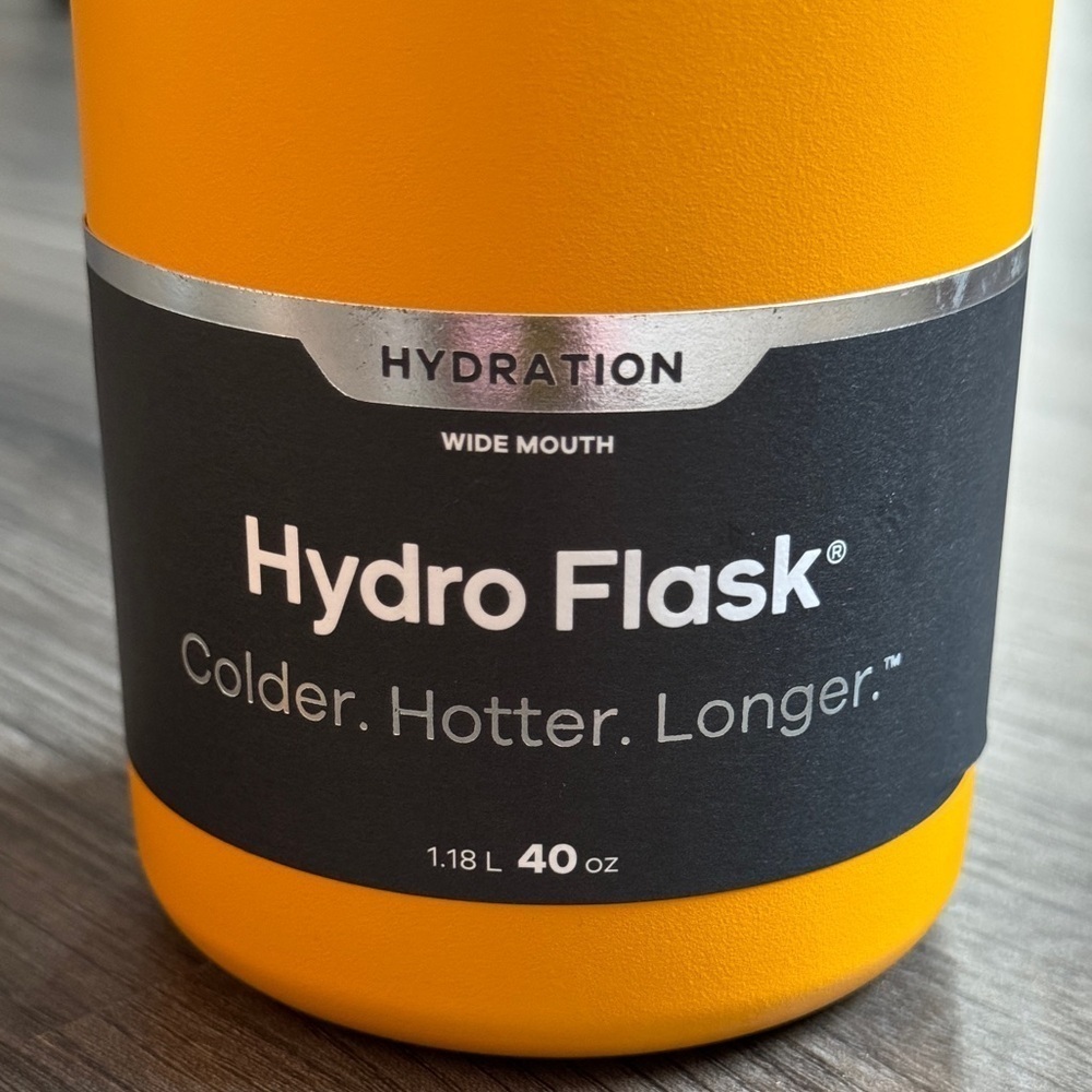 Hydro Flask 40 oz Wide Mouth. Color, orange. NWT hot/cold - Picture 4 of 7